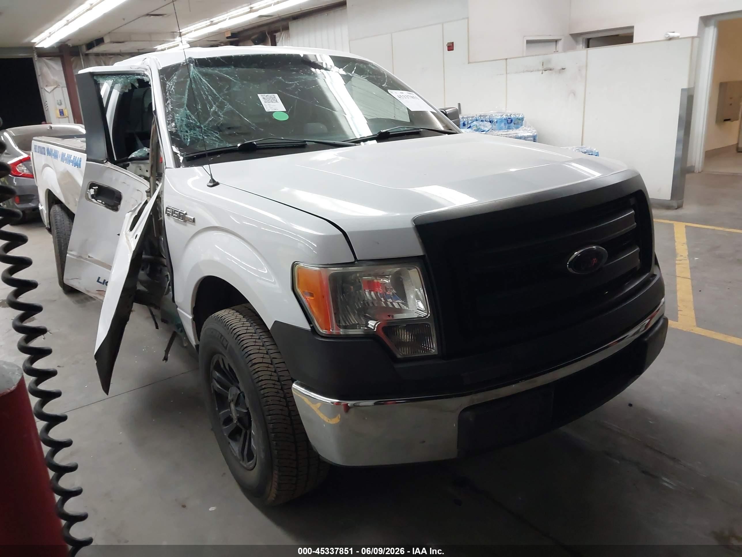 2014 Ford F-150 Xl White vin: 1FTNF1CF5EKG50058