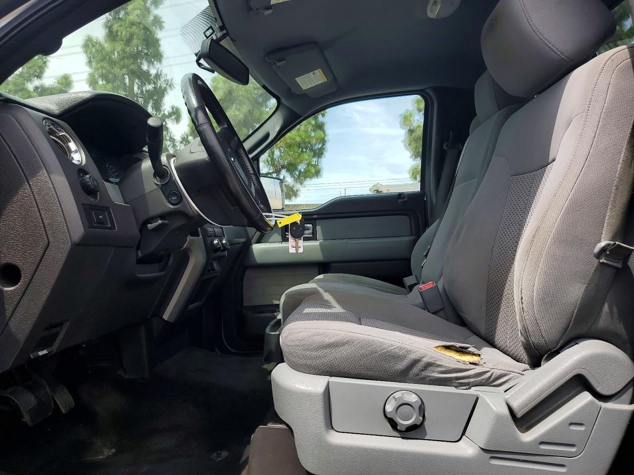 2012 Ford F150 Silver vin: 1FTNF1CF7CKD57579