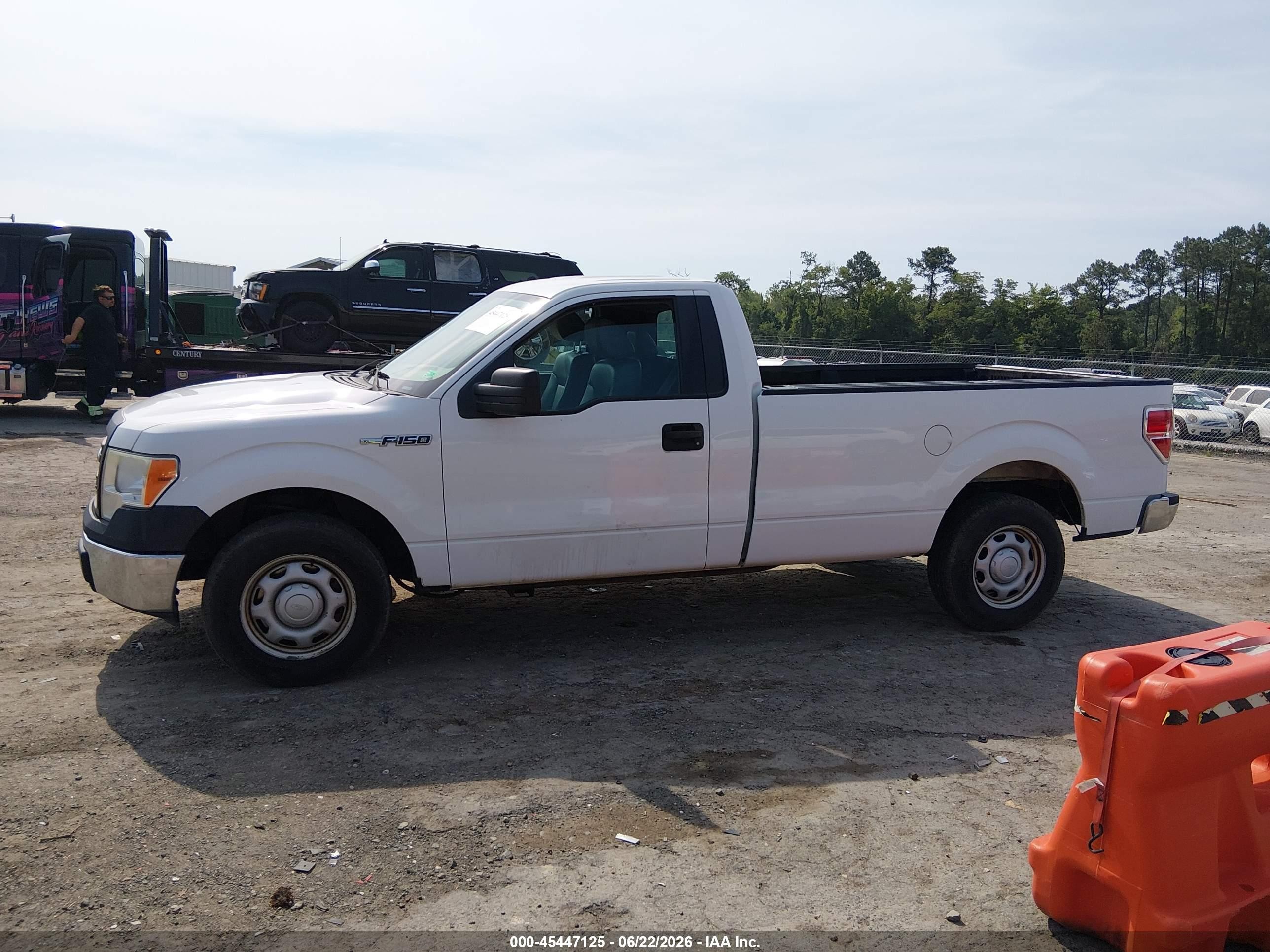 2013 Ford F-150 Xl/xlt White vin: 1FTNF1CF7DKD34806