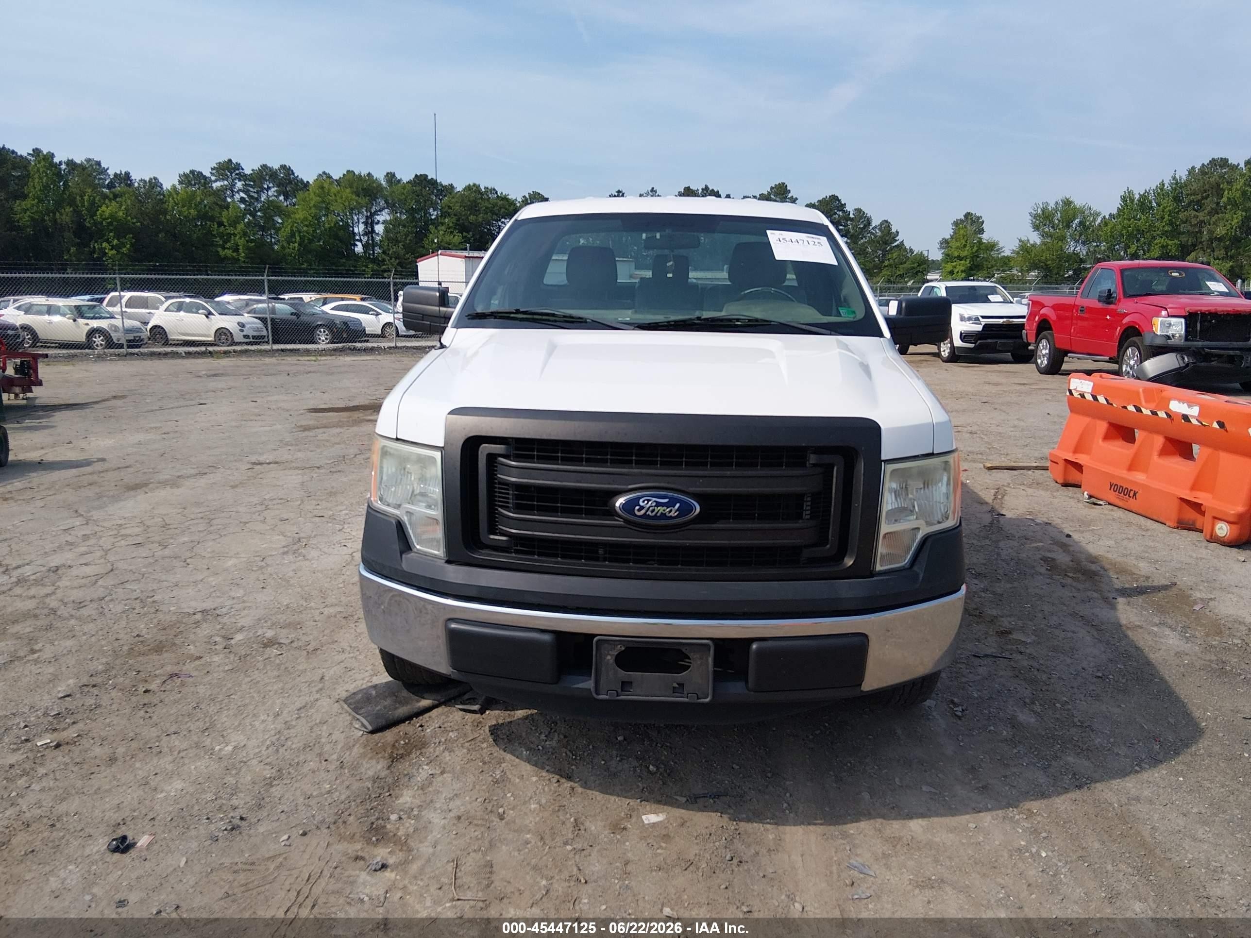 2013 Ford F-150 Xl/xlt White vin: 1FTNF1CF7DKD34806