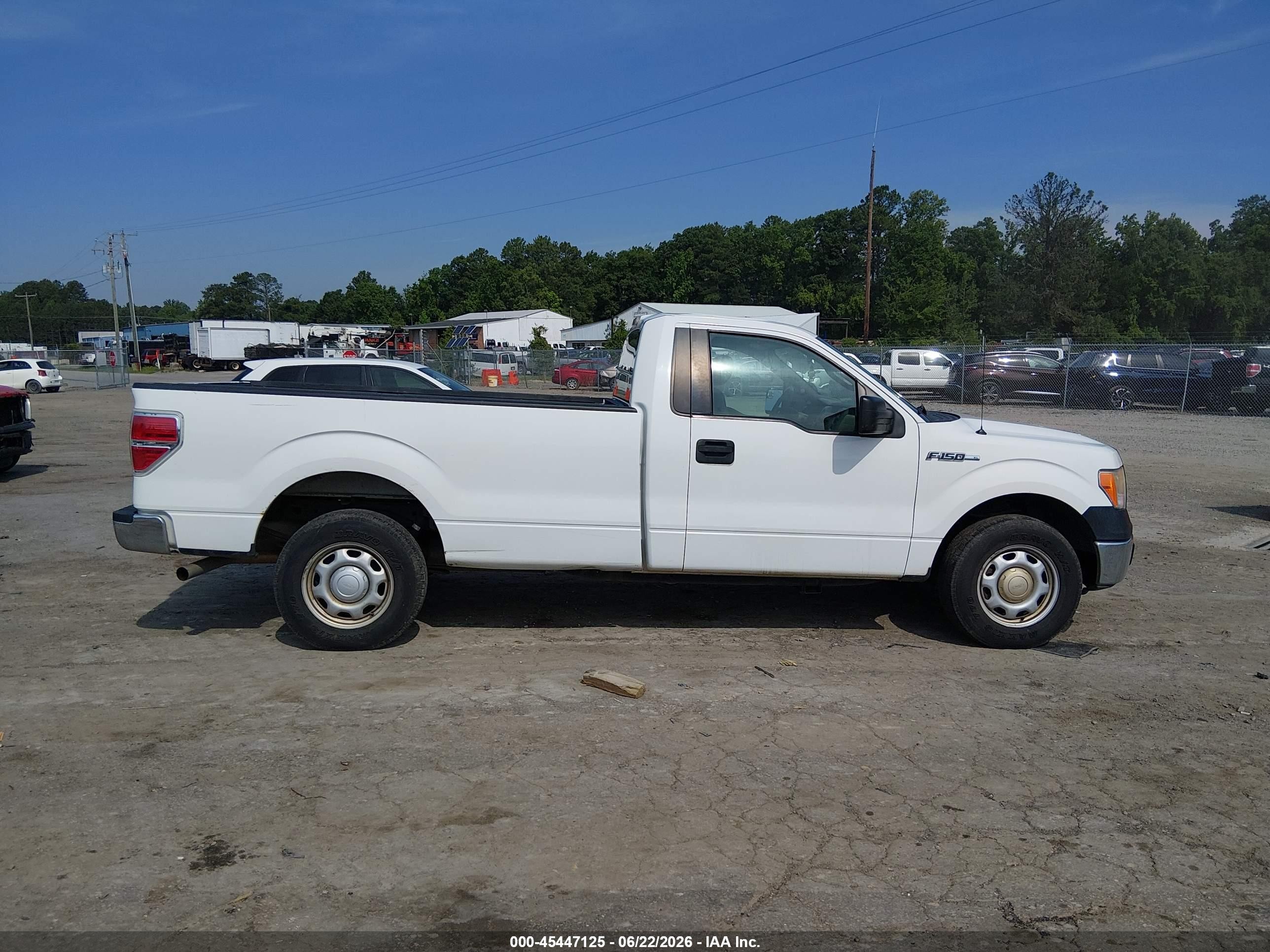 2013 Ford F-150 Xl/xlt White vin: 1FTNF1CF7DKD34806