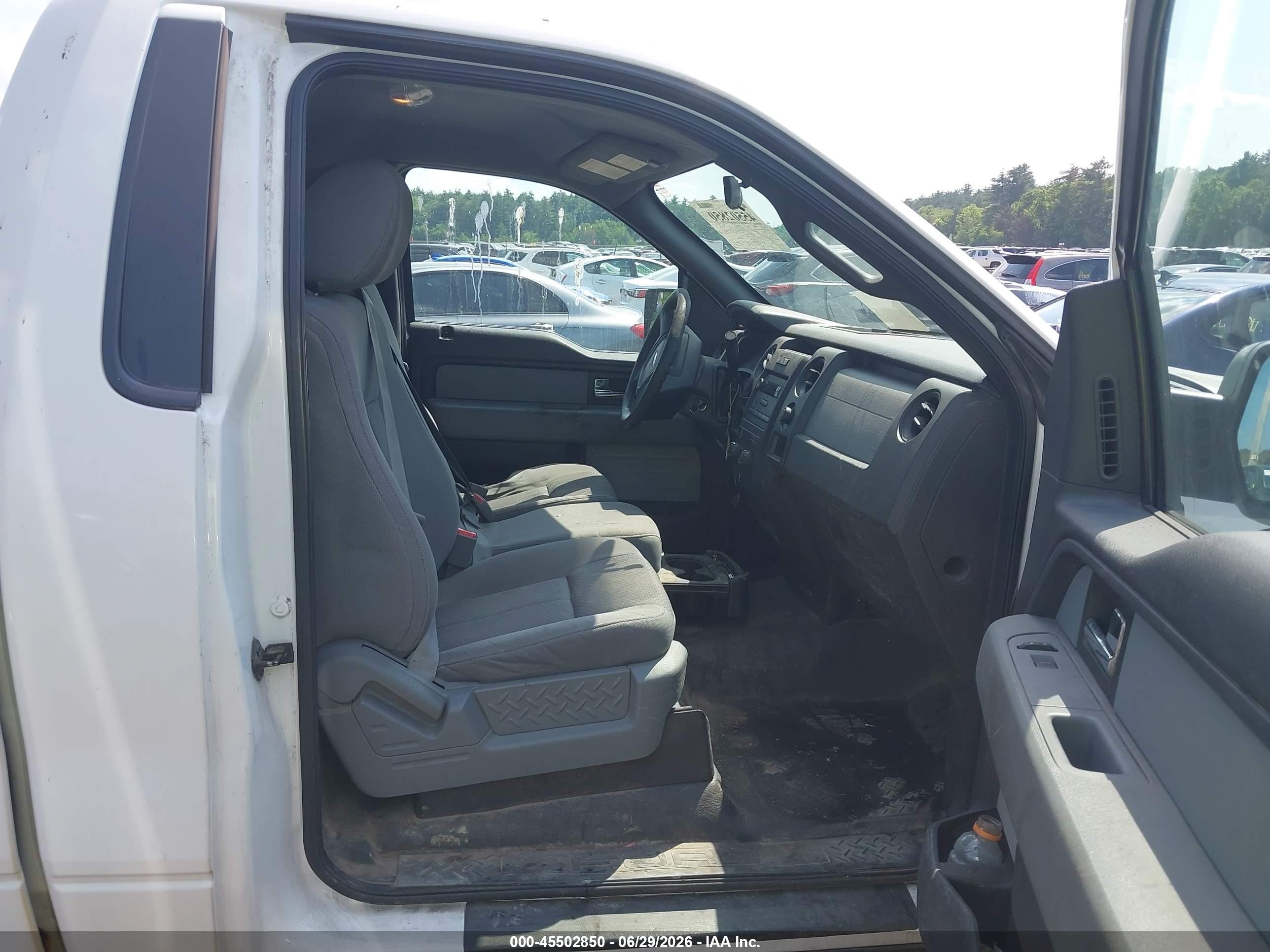 2014 Ford F-150 Stx/xl/xlt White vin: 1FTNF1CF7EKD17800