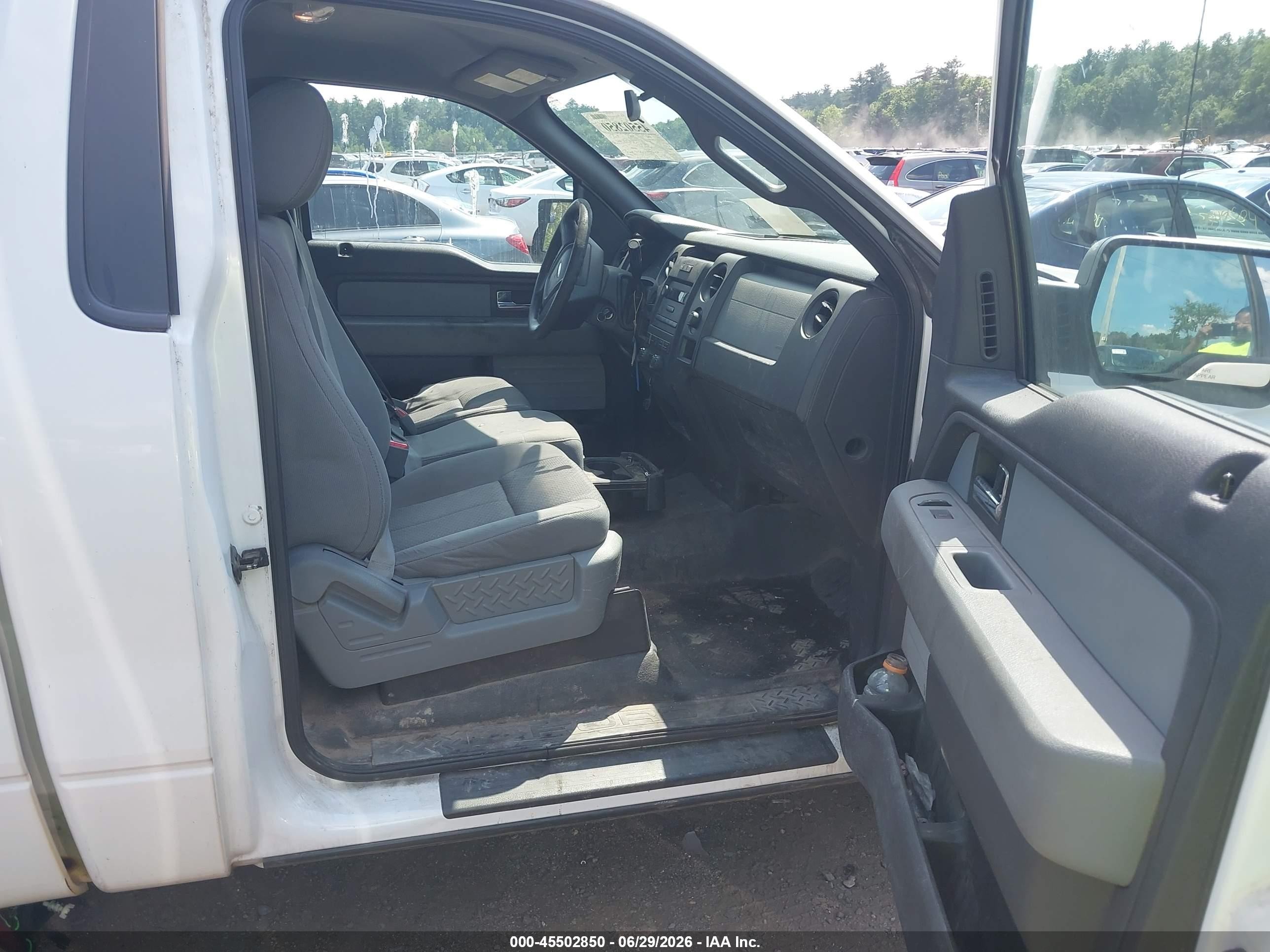 2014 Ford F-150 Stx/xl/xlt White vin: 1FTNF1CF7EKD17800