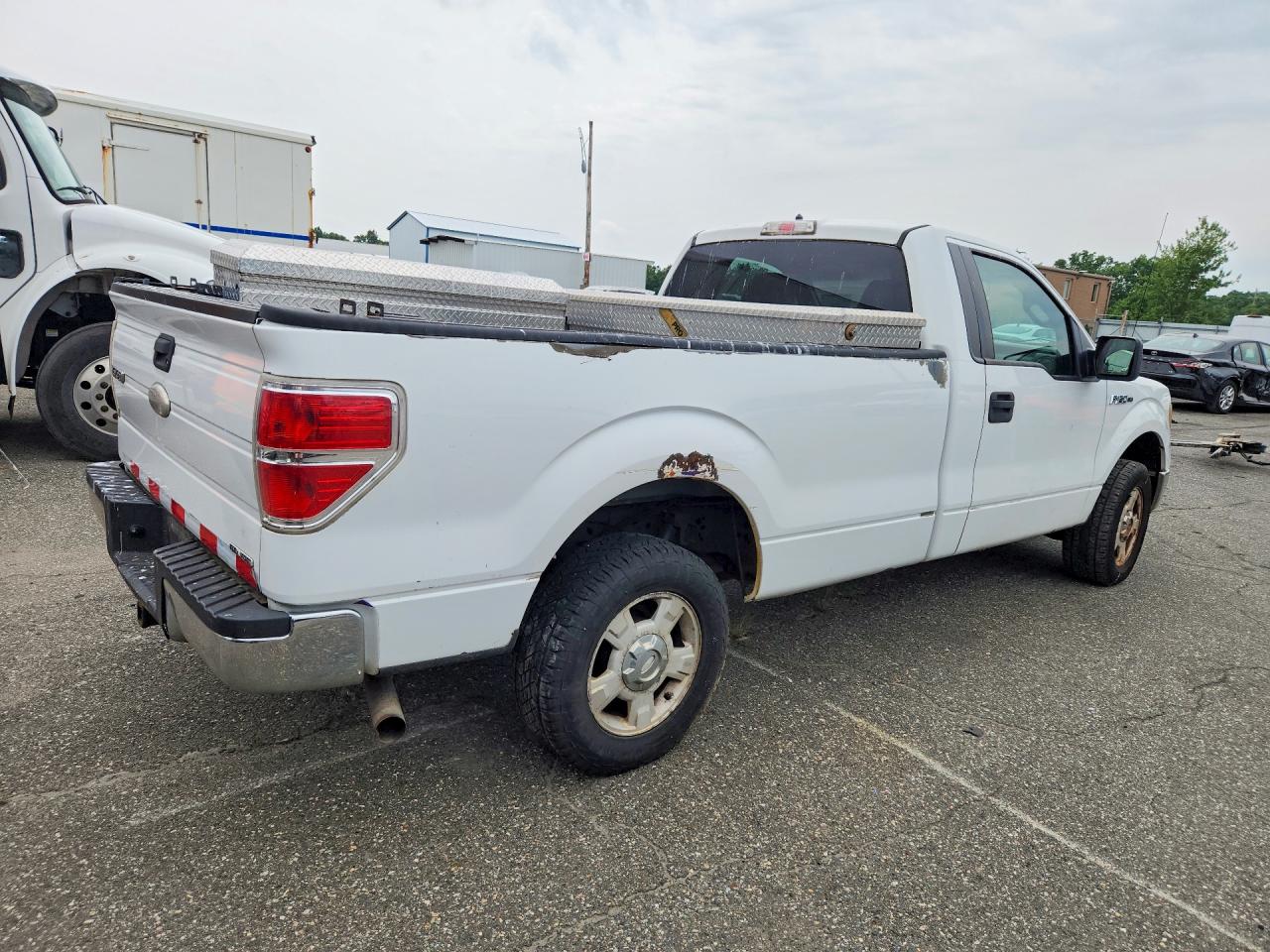 2011 Ford F150 Белый vin: 1FTNF1CF8BKD84367