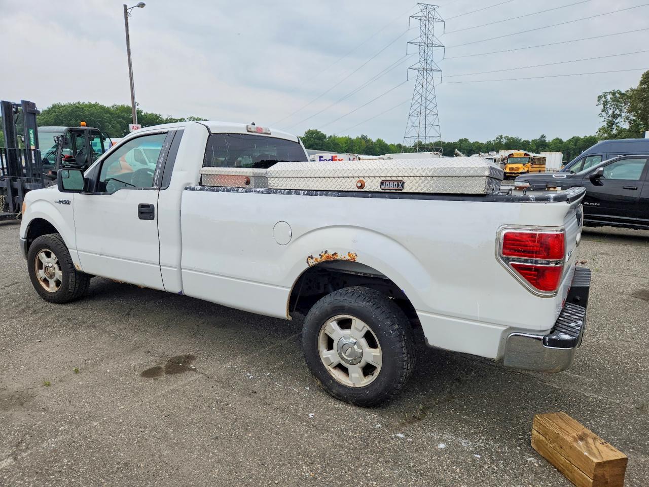 2011 Ford F150 Белый vin: 1FTNF1CF8BKD84367