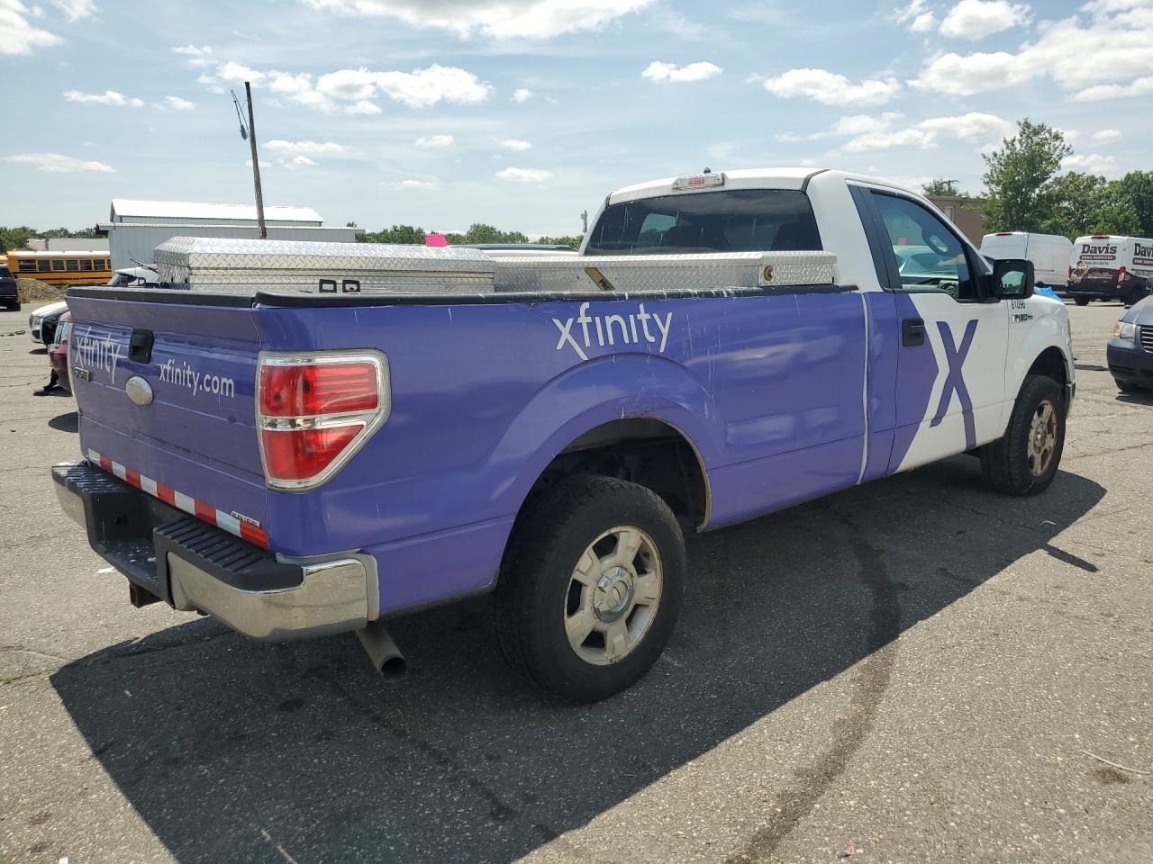 2011 Ford F150 Белый vin: 1FTNF1CF8BKD84367 Damage: Right Bed Side, Rust, 4 To 5 Inches