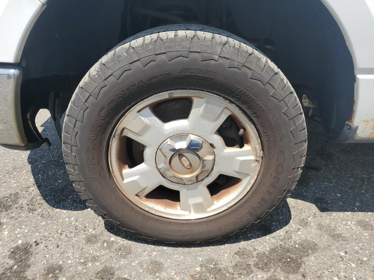 2011 Ford F150 Белый vin: 1FTNF1CF8BKD84367 Damage: Left Front Wheel, Rust, Repair Required