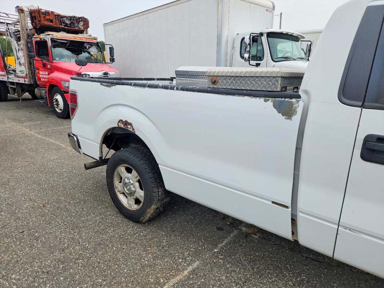 2011 Ford F150 Белый vin: 1FTNF1CF8BKD84367