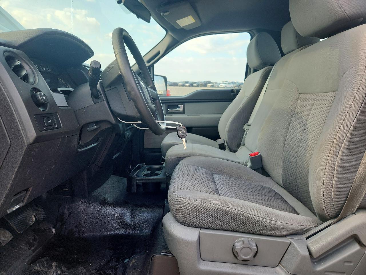 2014 Ford F150 White vin: 1FTNF1CF8EKD64348