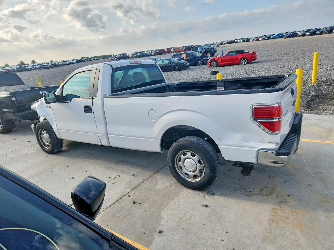 2014 Ford F150 White vin: 1FTNF1CF8EKD64348