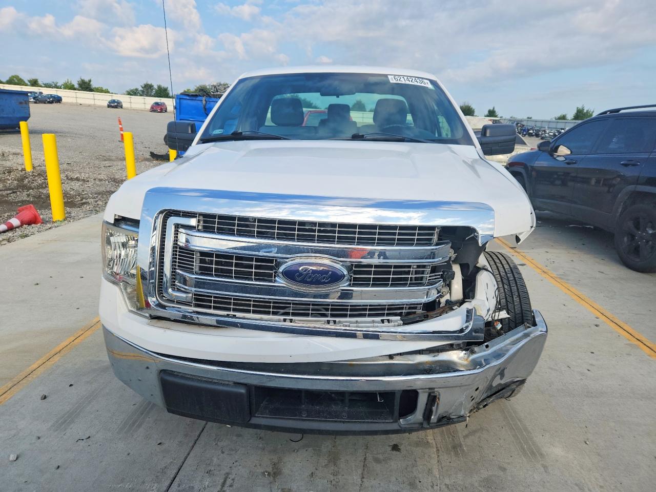 2014 Ford F150 White vin: 1FTNF1CF8EKD64348