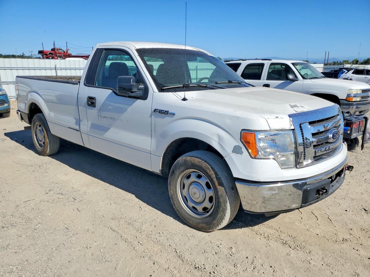 2012 Ford F150 White vin: 1FTNF1CF9CKD39780