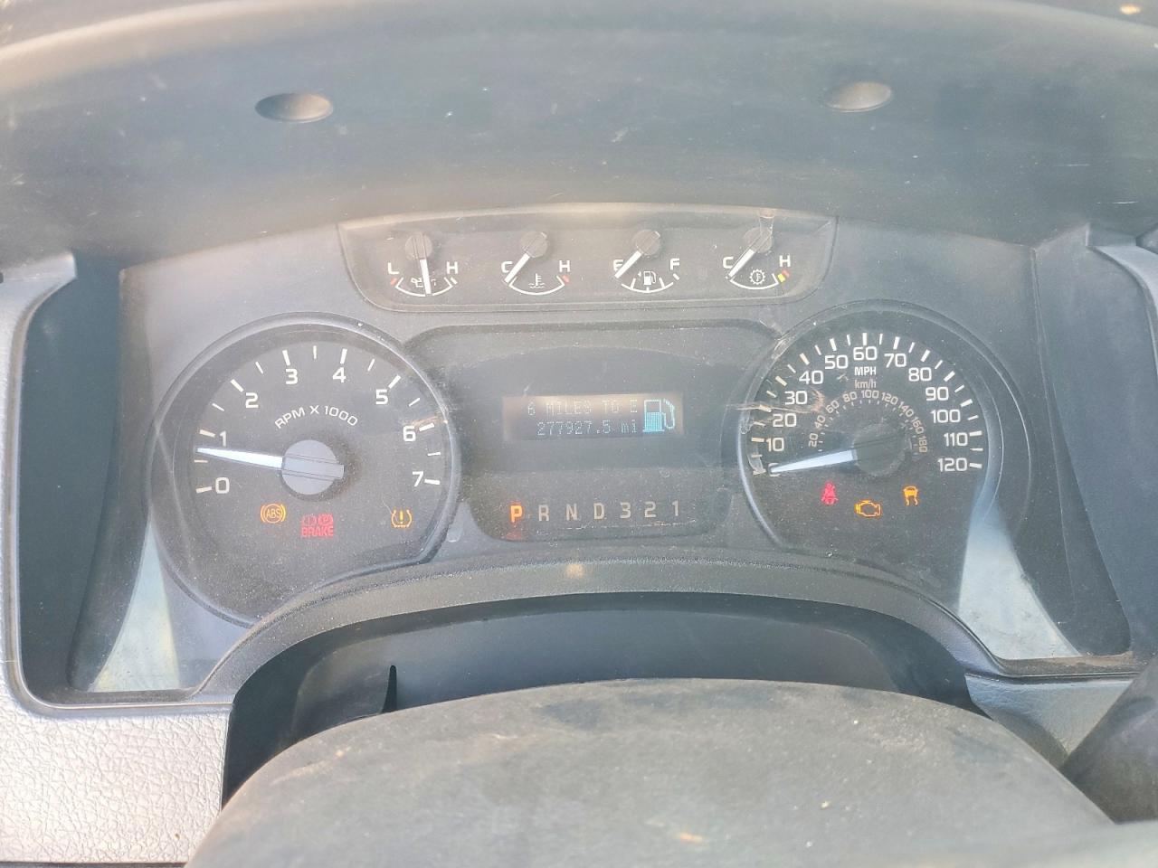 2012 Ford F150 White vin: 1FTNF1CF9CKD39780