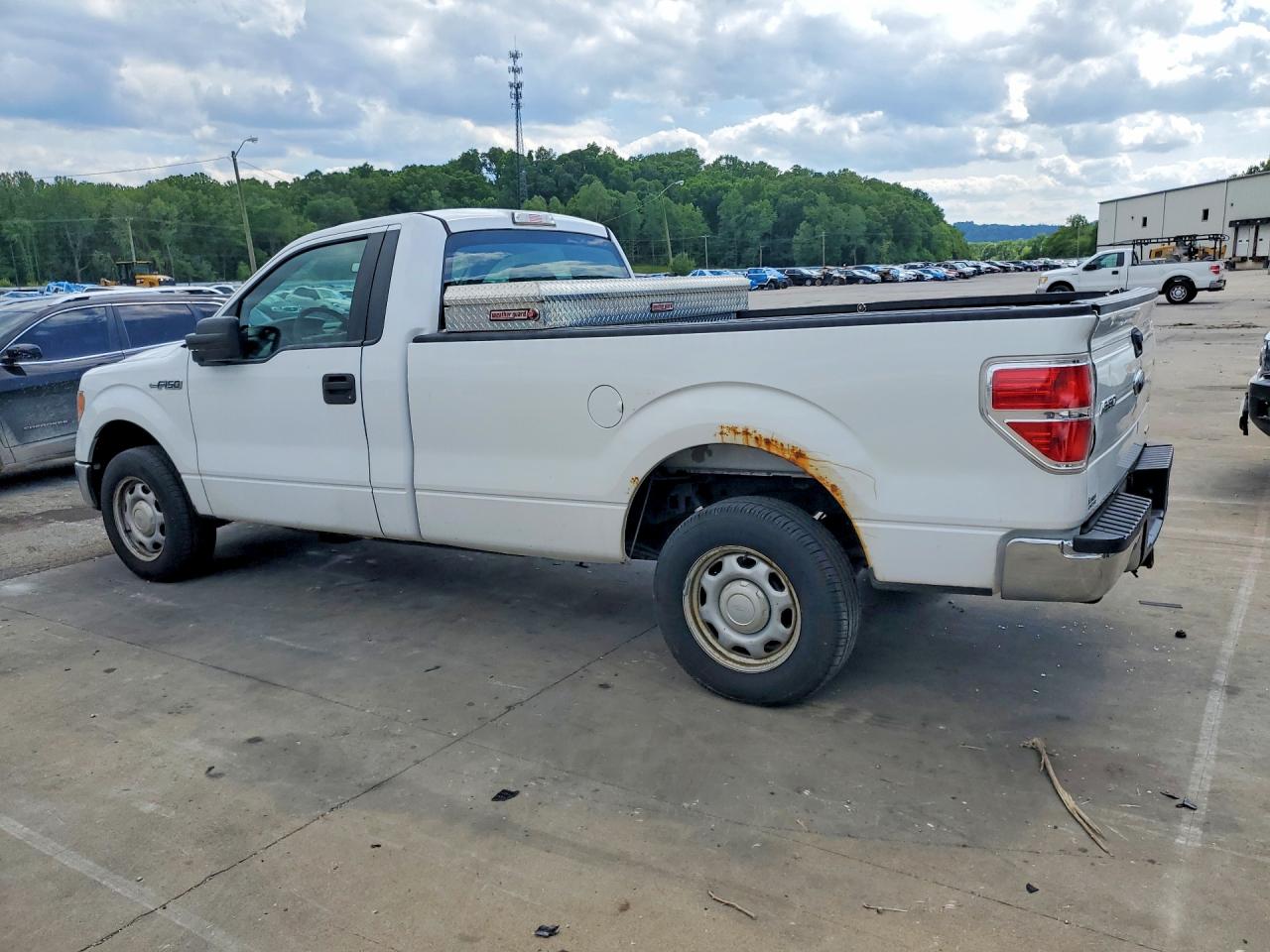 2014 Ford F150 White vin: 1FTNF1CF9EKD48188