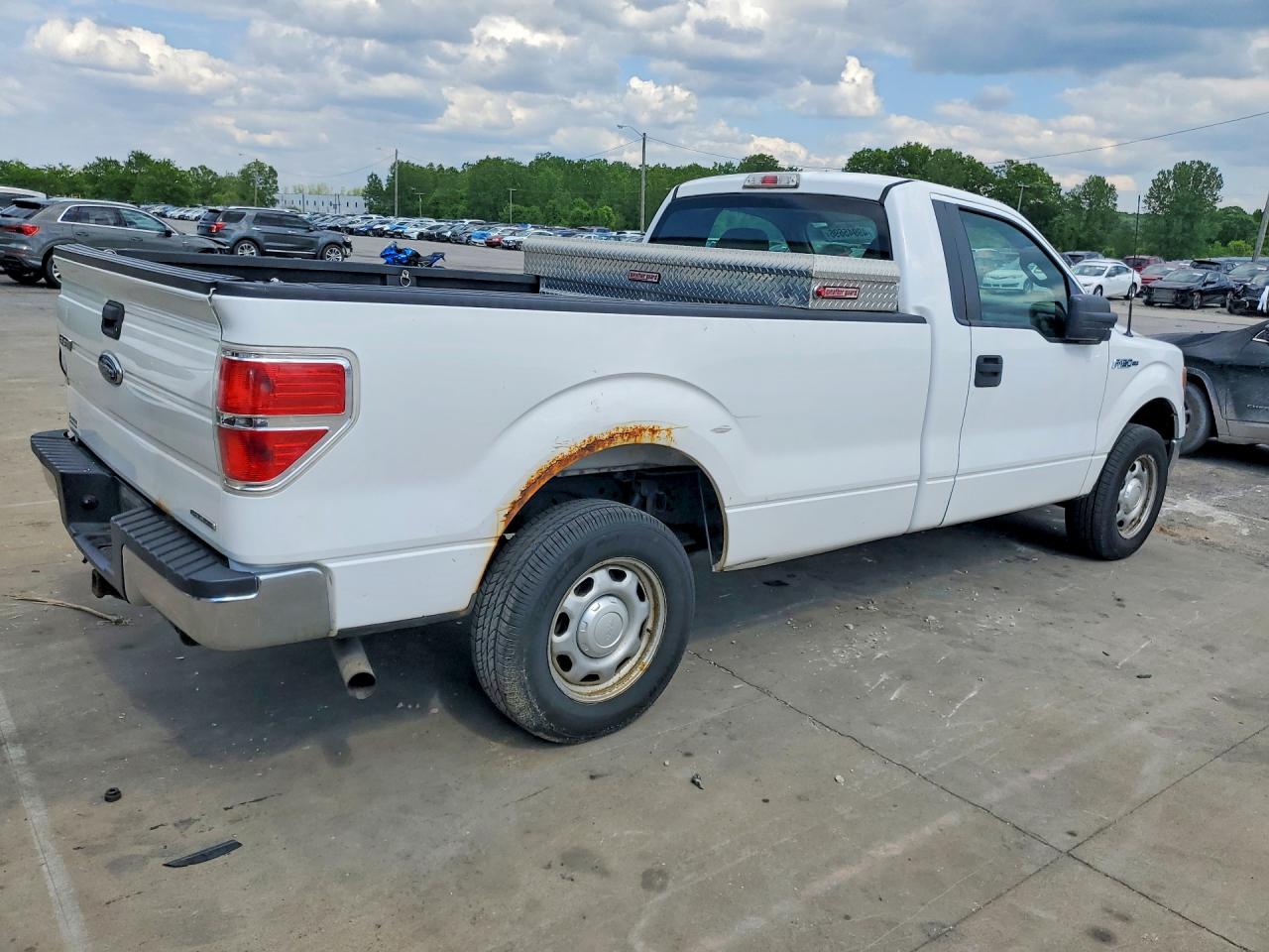 2014 Ford F150 White vin: 1FTNF1CF9EKD48188