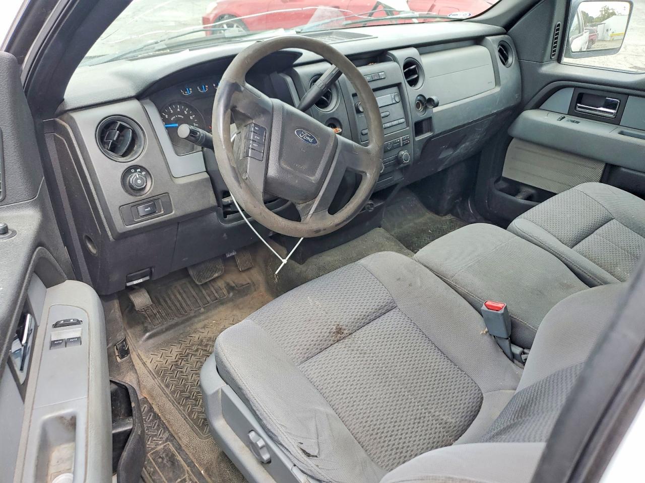 2014 Ford F150 White vin: 1FTNF1CF9EKD64181