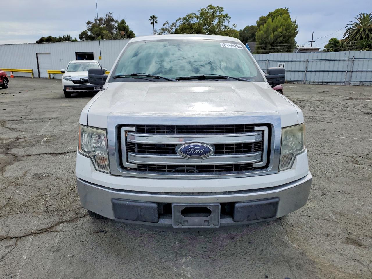 2014 Ford F150 White vin: 1FTNF1CF9EKD64181