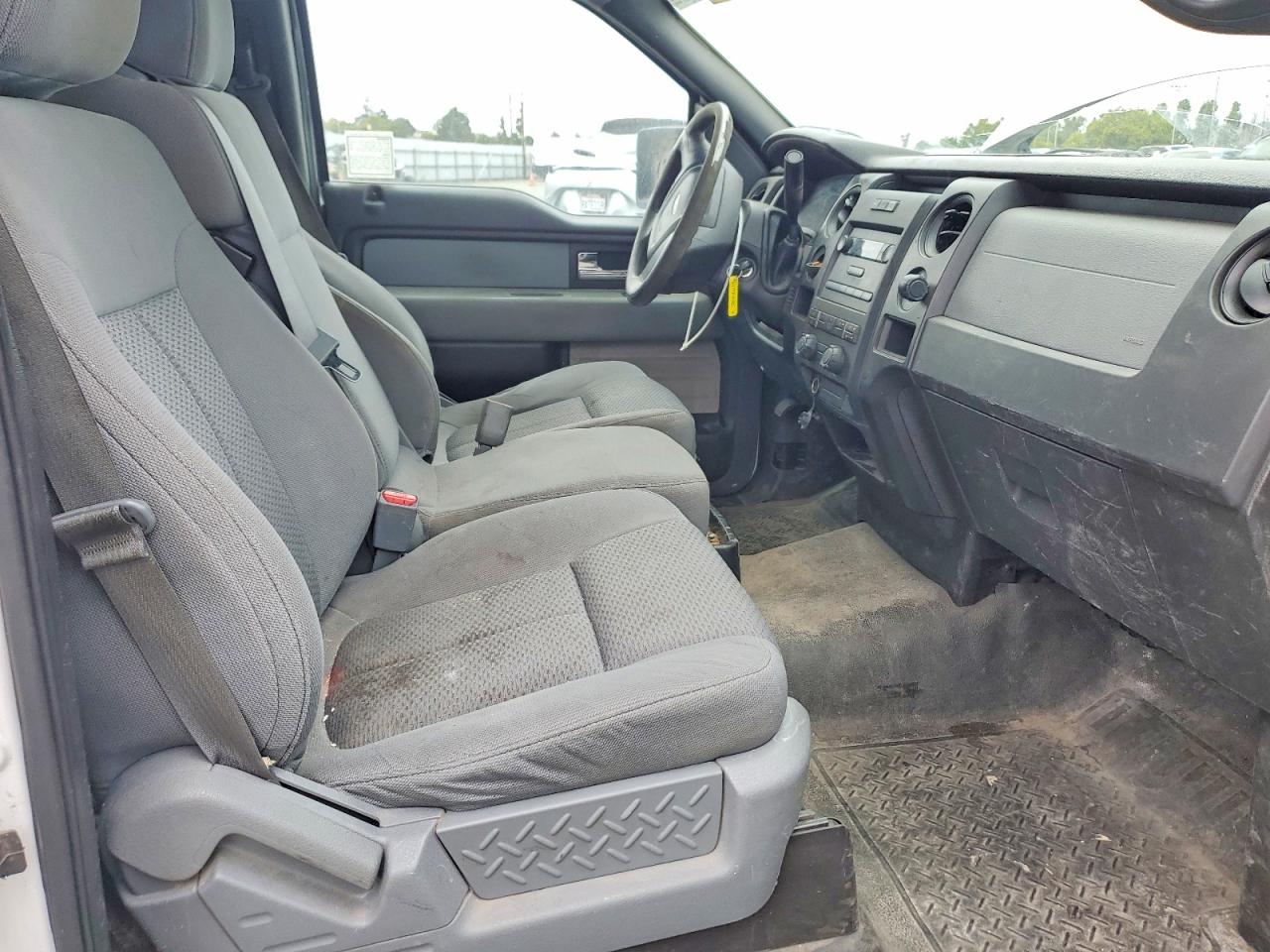 2014 Ford F150 White vin: 1FTNF1CF9EKD64181