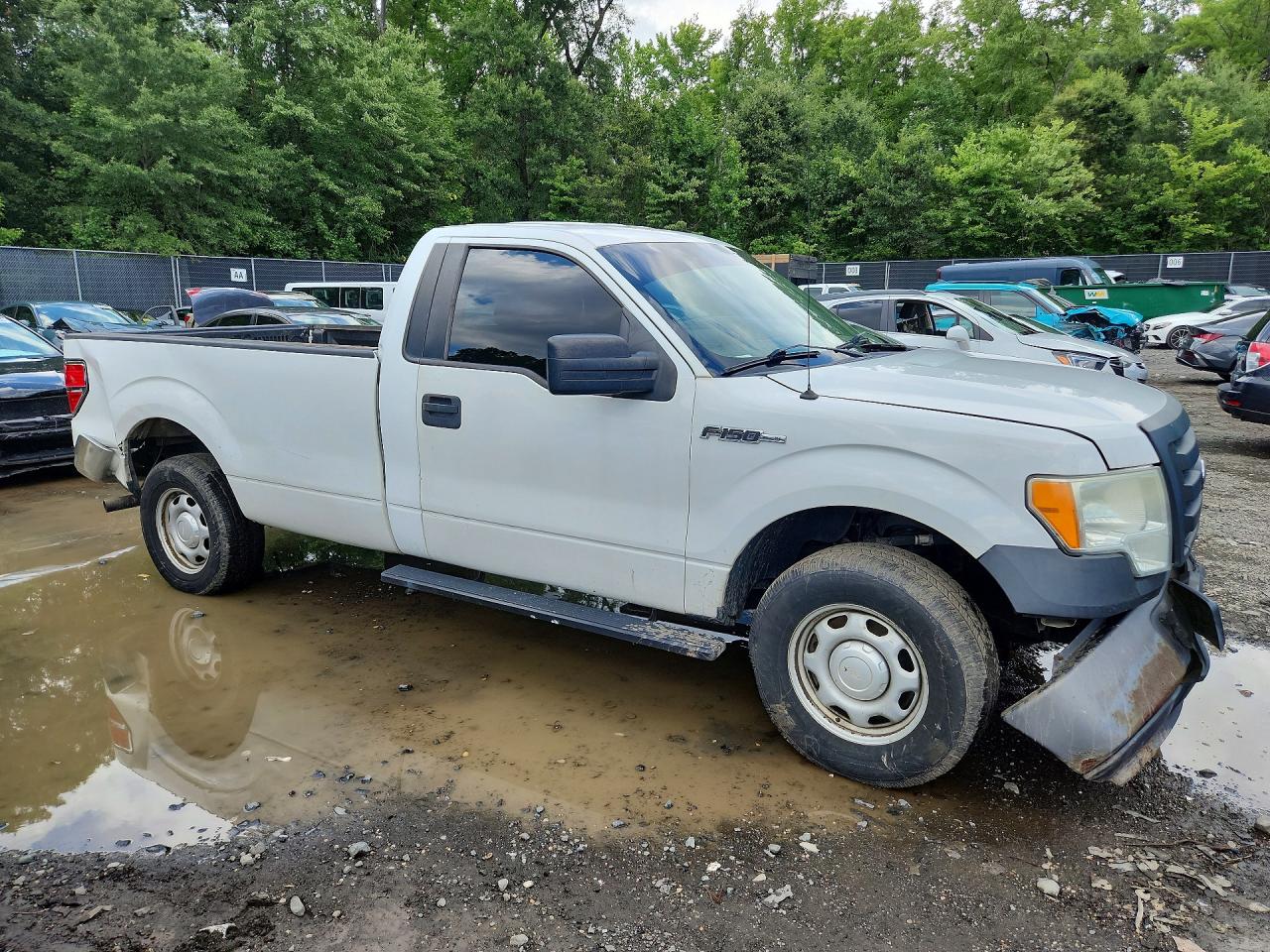 2014 Ford F150 White vin: 1FTNF1CF9EKD84771