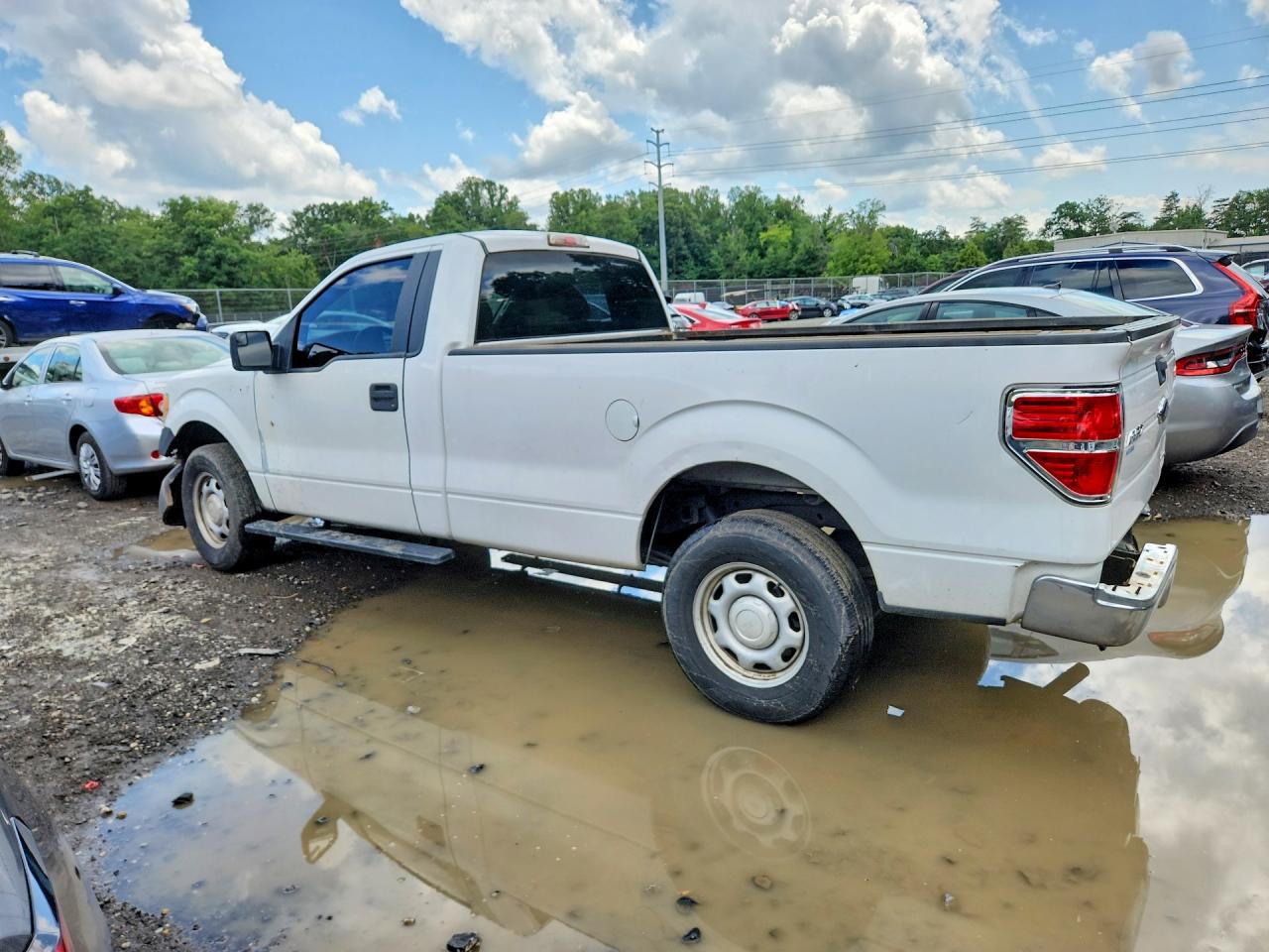 2014 Ford F150 White vin: 1FTNF1CF9EKD84771