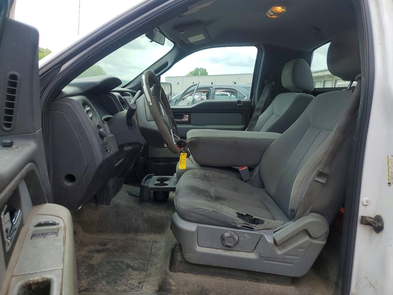 2013 Ford F150 White vin: 1FTNF1CFXDKF01255
