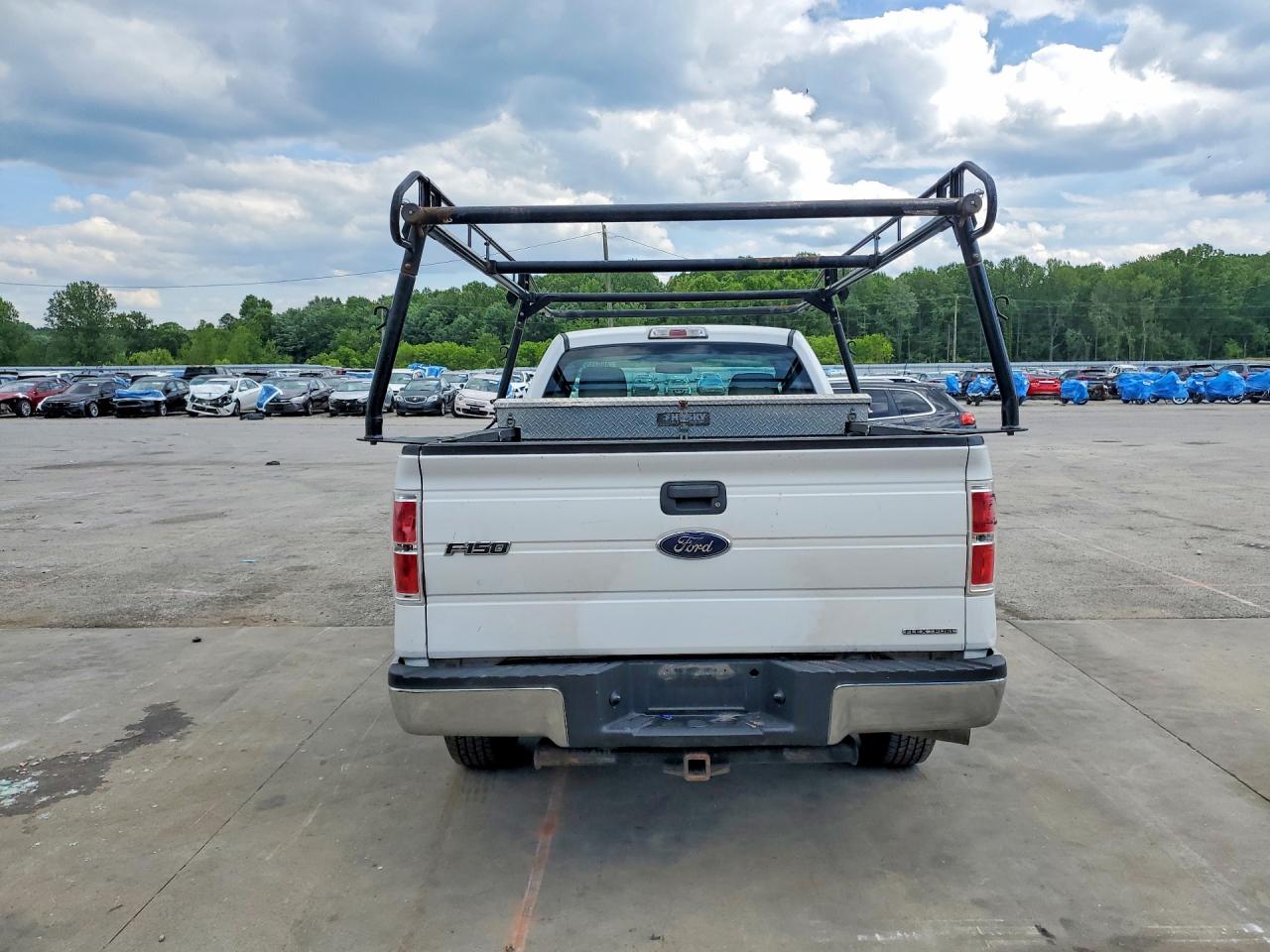 2013 Ford F150 White vin: 1FTNF1CFXDKF01255