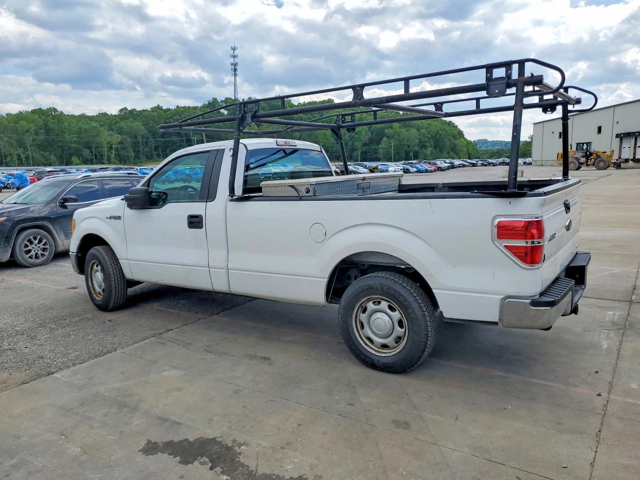 2013 Ford F150 White vin: 1FTNF1CFXDKF01255