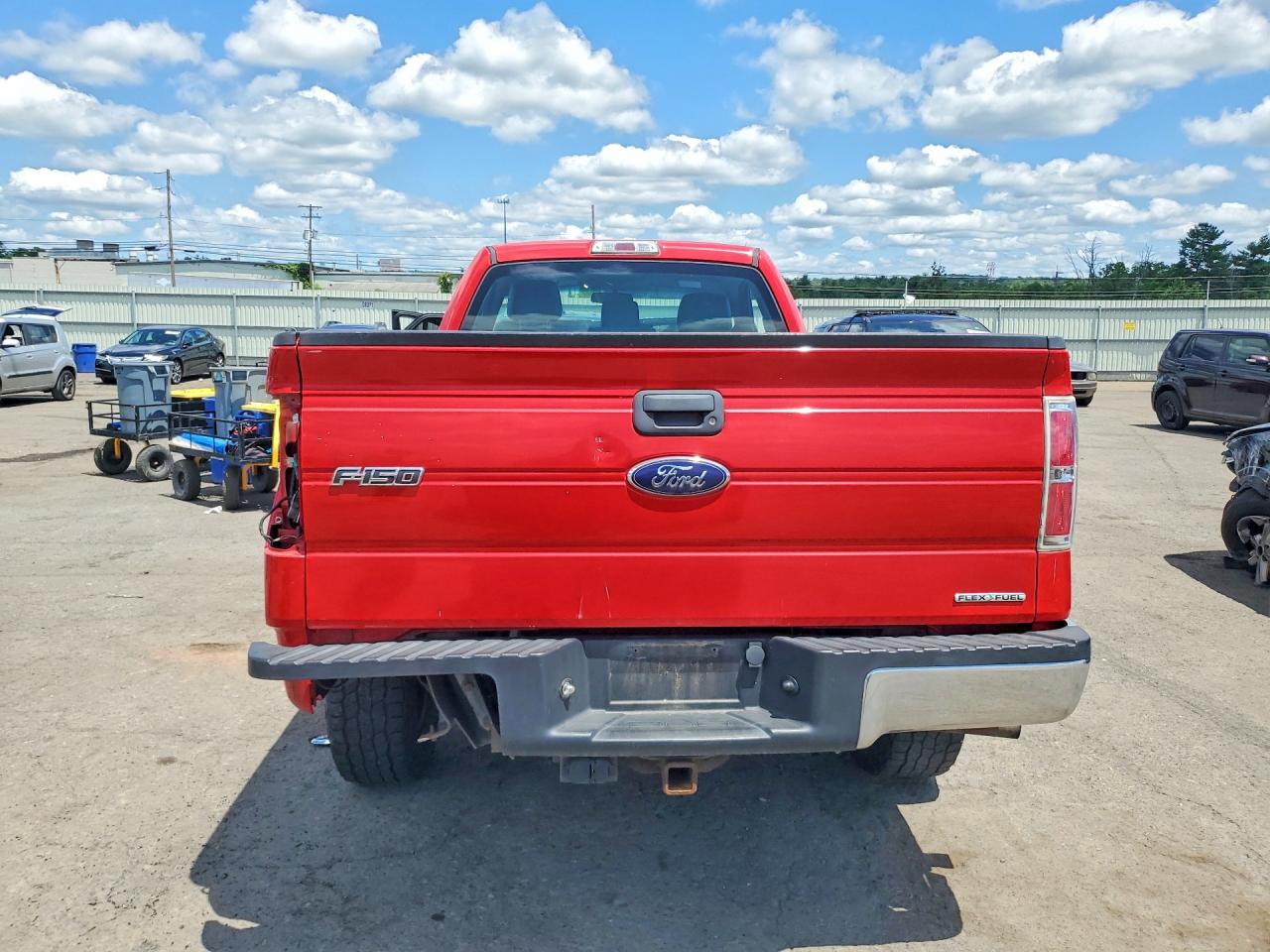 2014 Ford F150 Красный vin: 1FTNF1EF4EKD78406