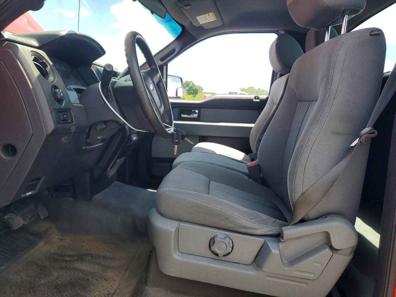 2014 Ford F150 Красный vin: 1FTNF1EF4EKD78406