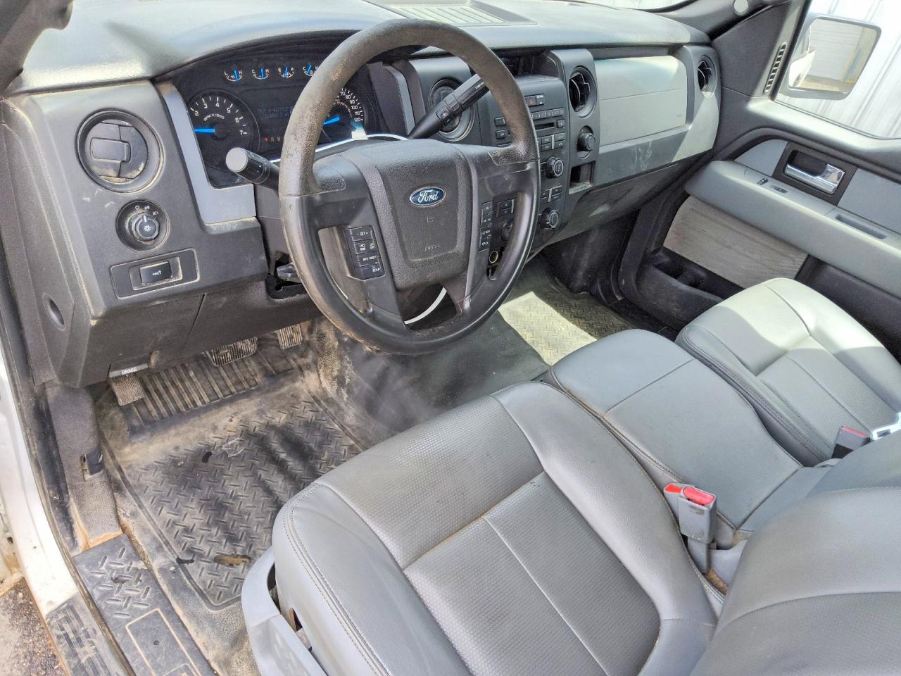2014 Ford F150 White vin: 1FTNF1EF4EKG51084
