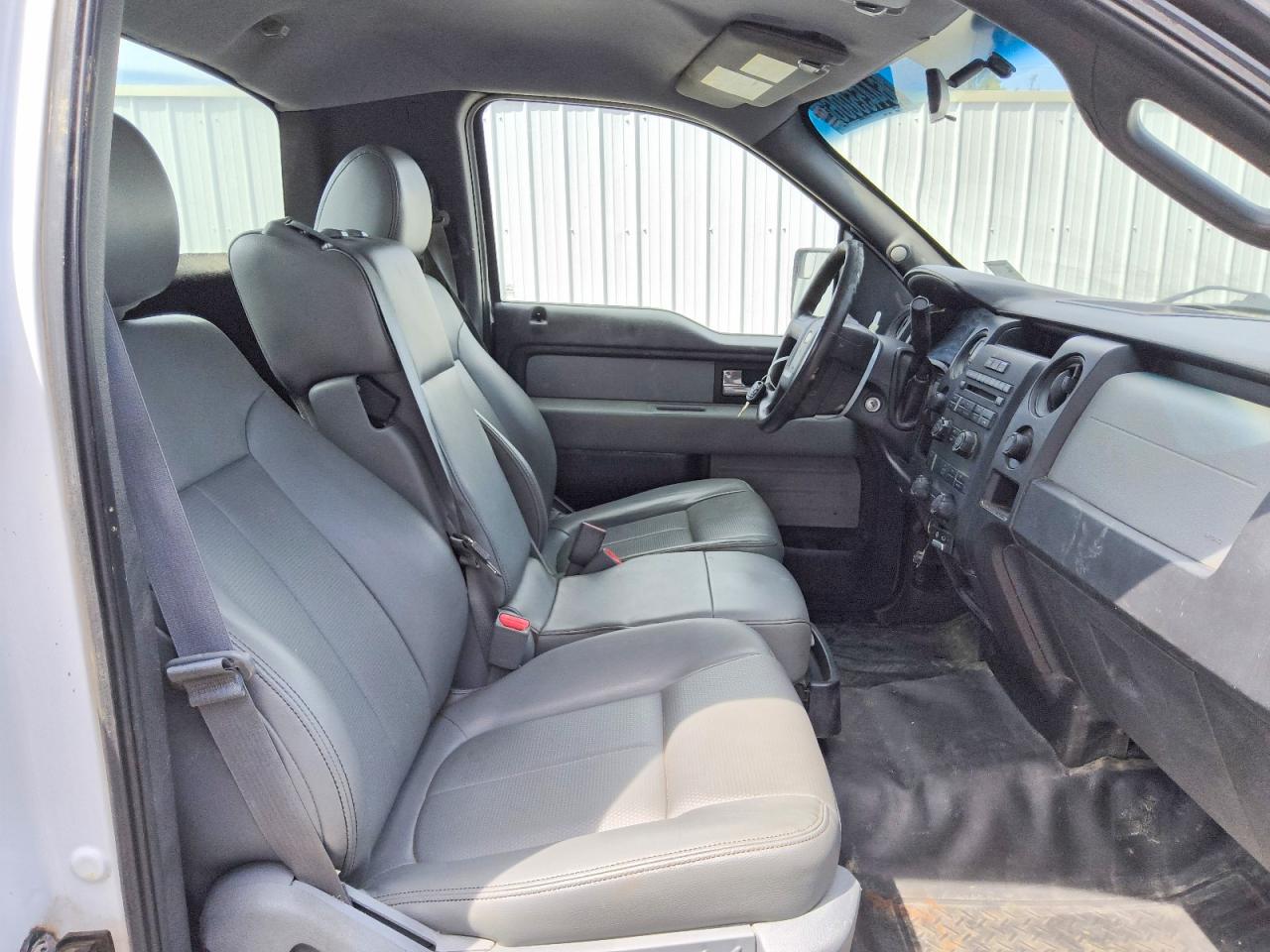 2014 Ford F150 White vin: 1FTNF1EF4EKG51084