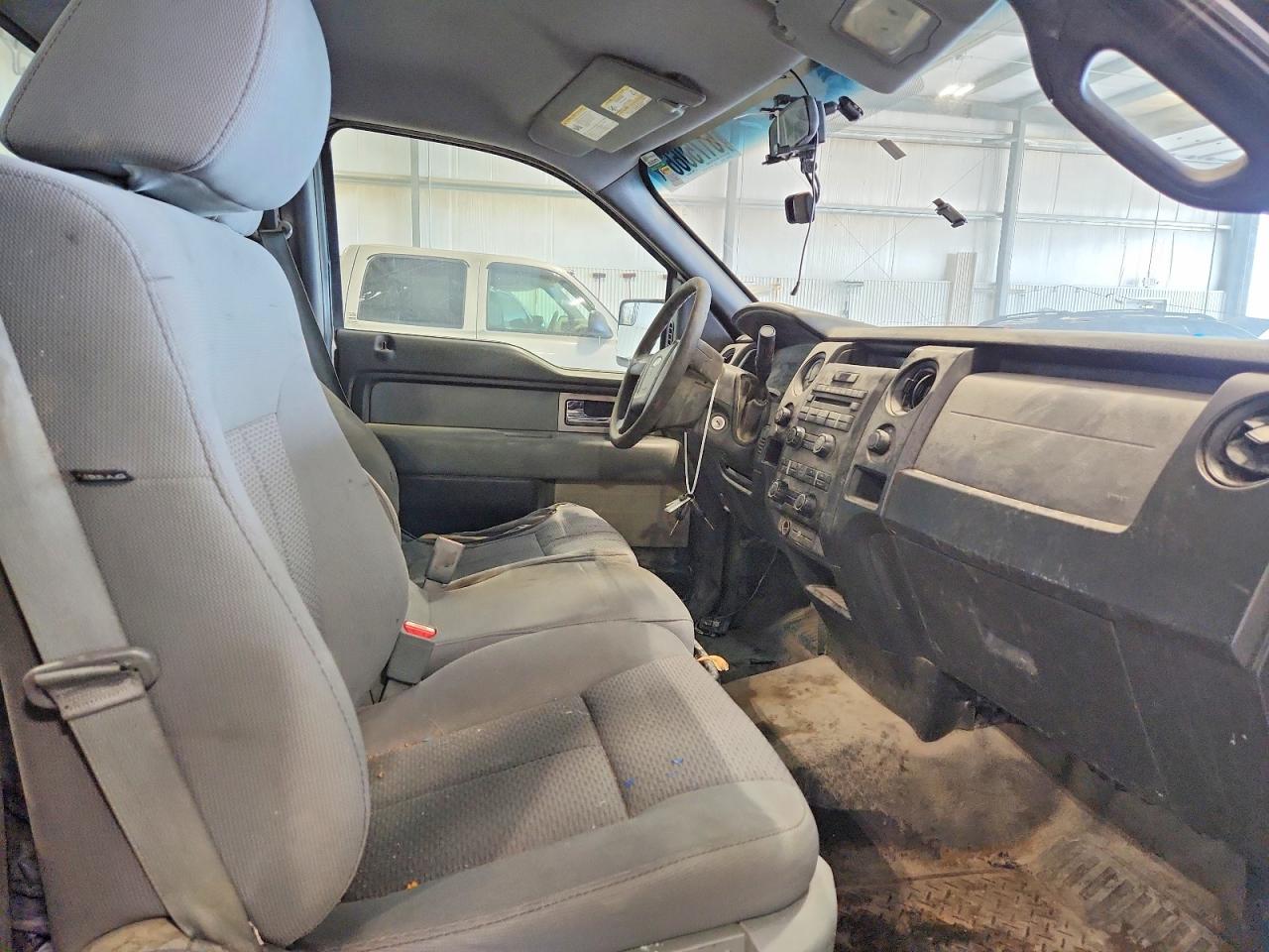 2011 Ford F150 White vin: 1FTNF1EF8BKE09104
