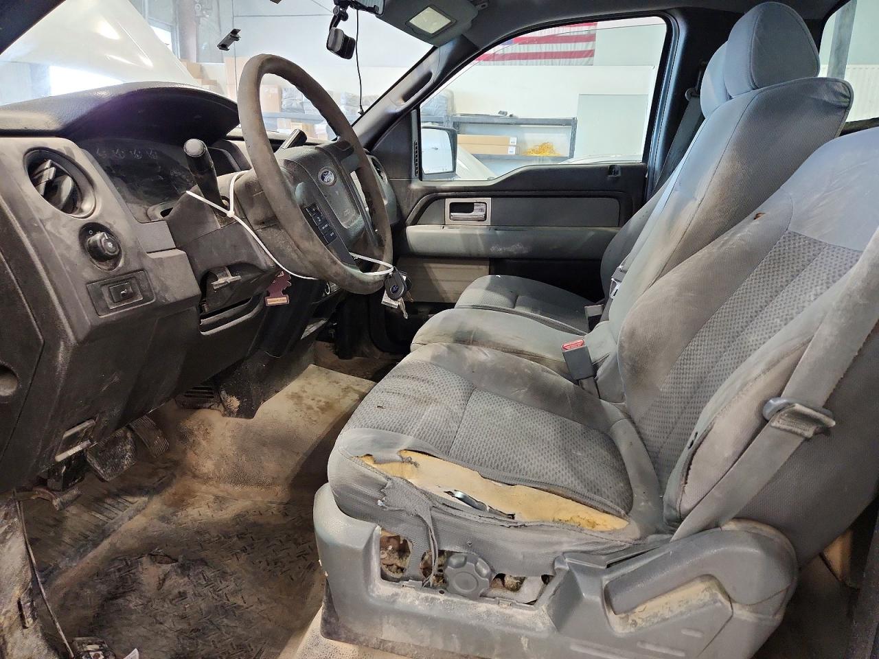 2011 Ford F150 White vin: 1FTNF1EF8BKE09104