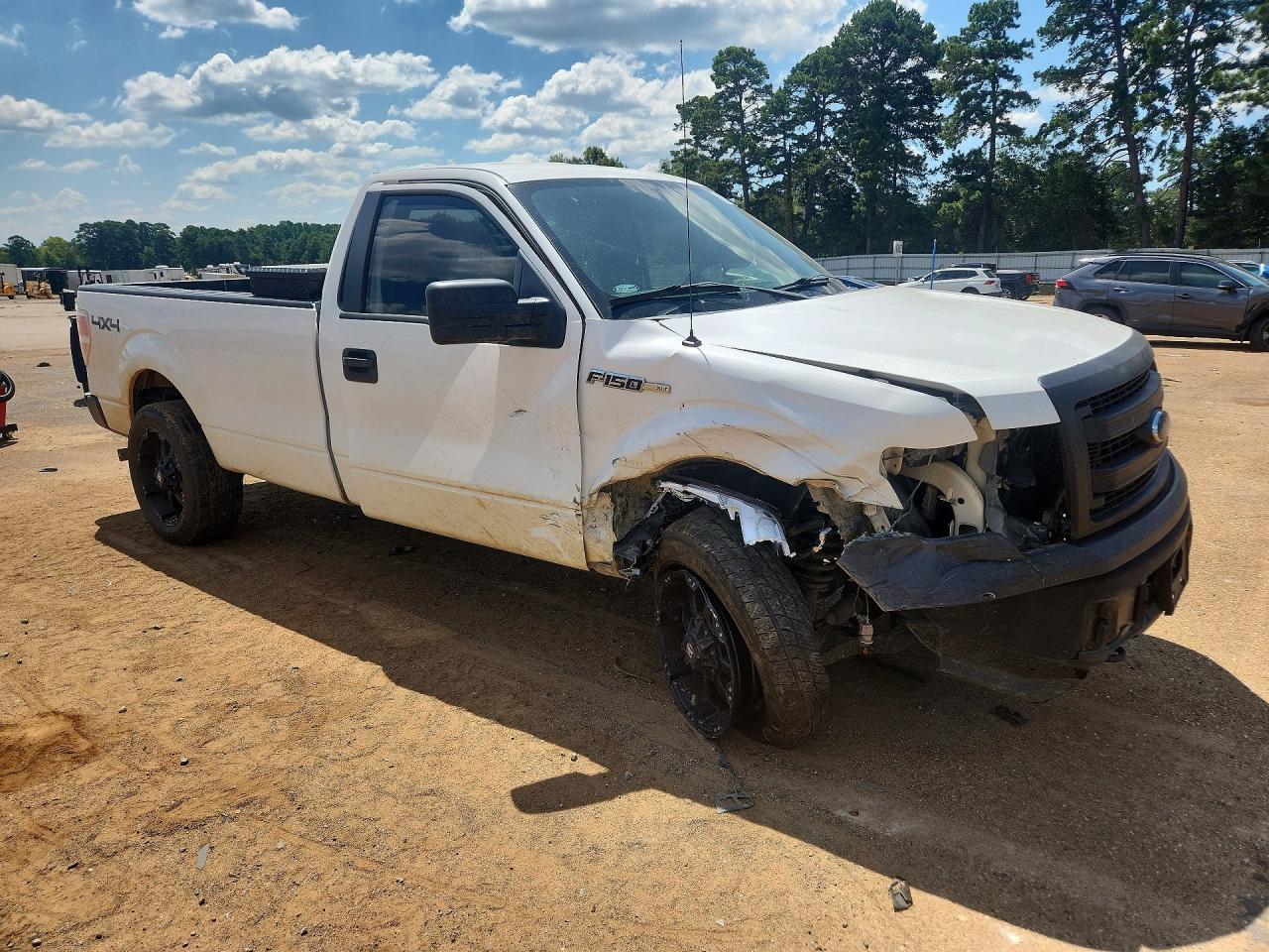 2013 Ford F150 White vin: 1FTNF1EFXDKE29292