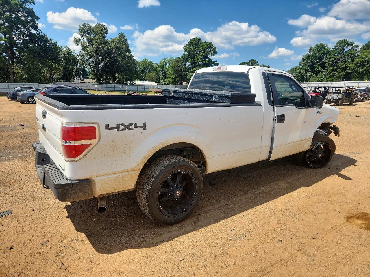 2013 Ford F150 White vin: 1FTNF1EFXDKE29292