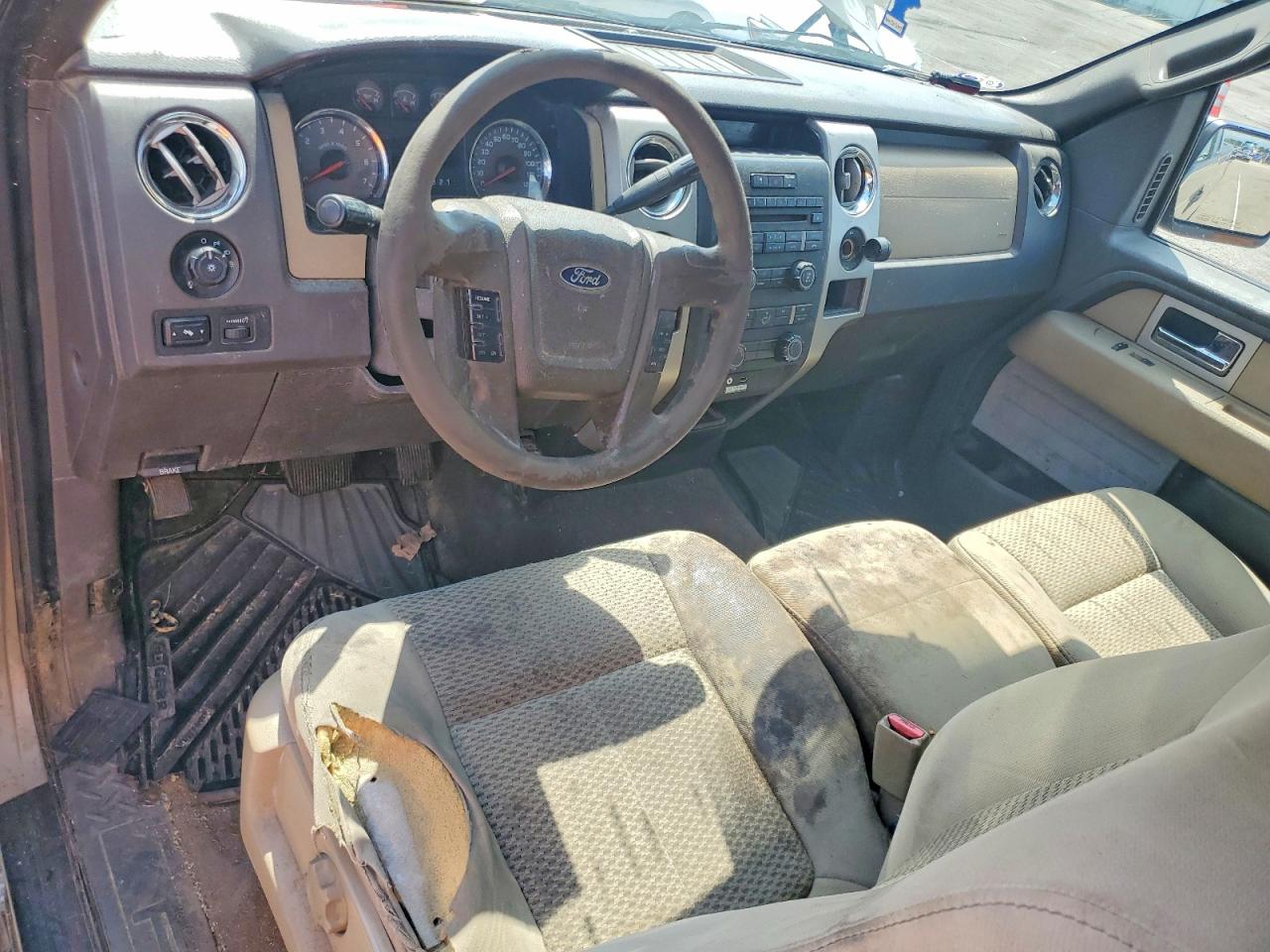 2010 Ford F150 Бежевый vin: 1FTNF1EV3AKE36345