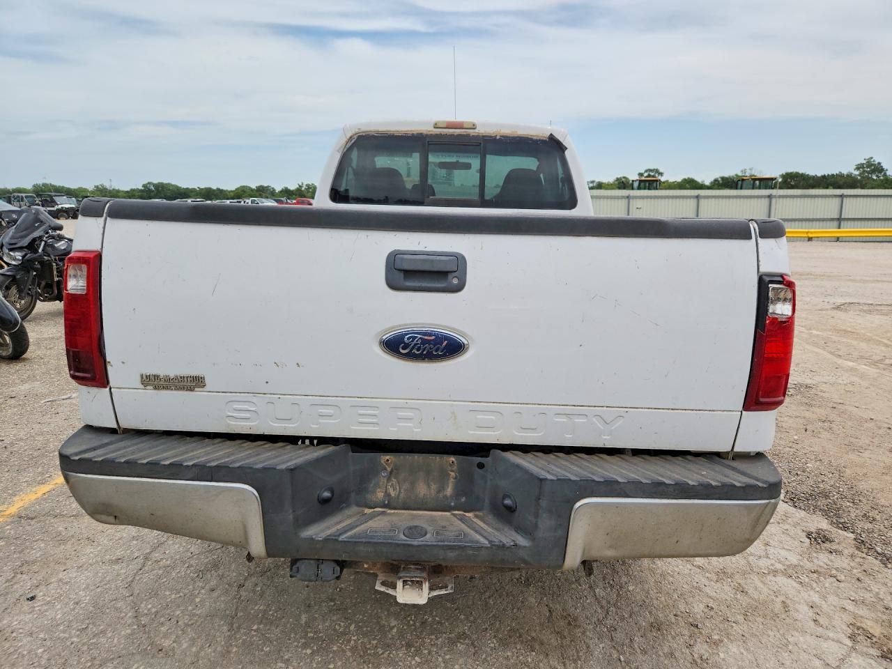 2008 Ford F250 Super Duty White vin: 1FTNF20508EB88514