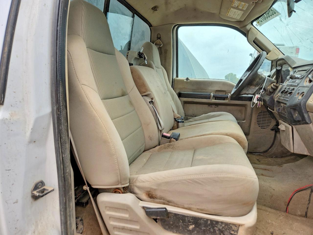 2008 Ford F250 Super Duty White vin: 1FTNF20508EB88514