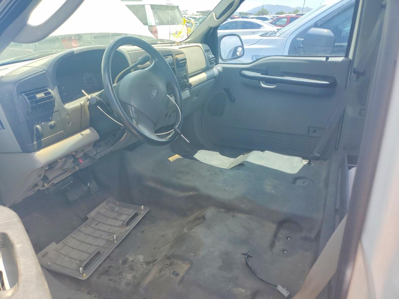 2005 Ford F250 Super Duty White vin: 1FTNF20515EC58985