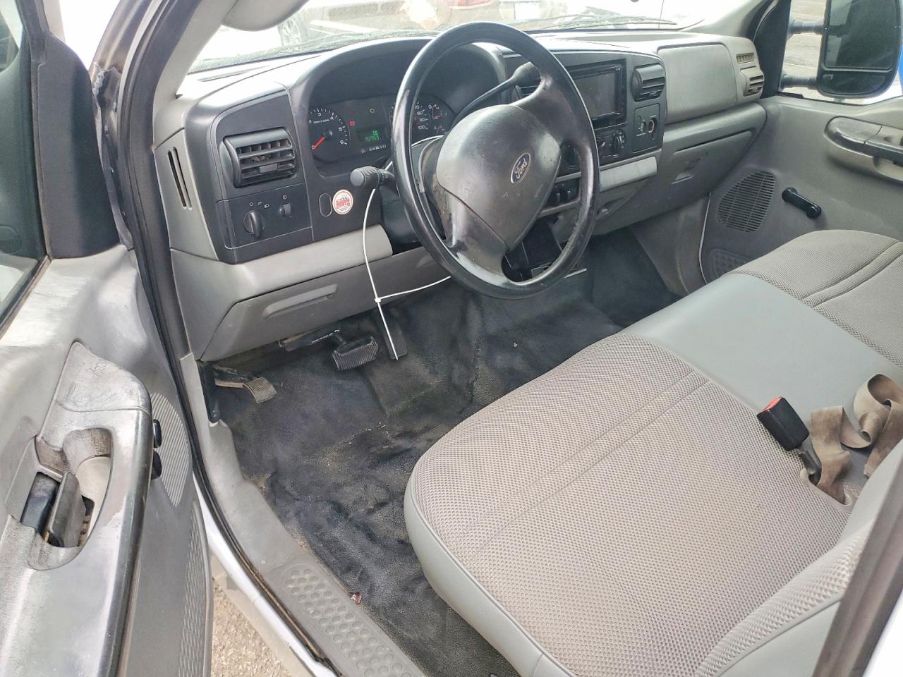 2006 Ford F250 Super Duty Белый vin: 1FTNF20516EA43303