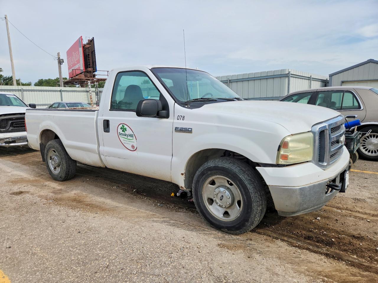 2007 Ford F250 Super Duty White vin: 1FTNF20517EB11990