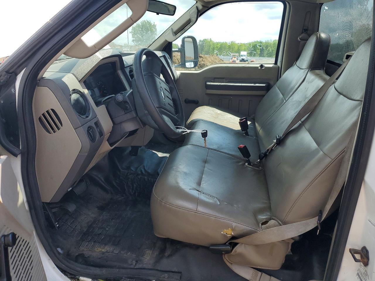 2008 Ford F250 Super Duty White vin: 1FTNF20518EB85766
