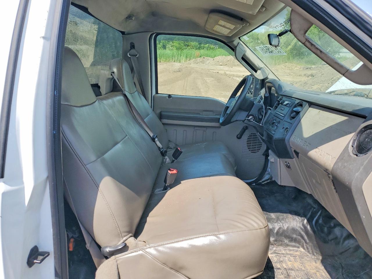 2008 Ford F250 Super Duty White vin: 1FTNF20518EB85766