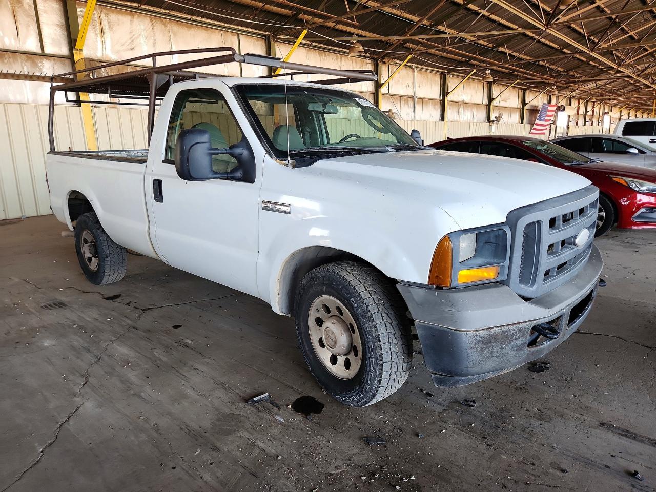 2005 Ford F250 Super Duty White vin: 1FTNF20525ED02055