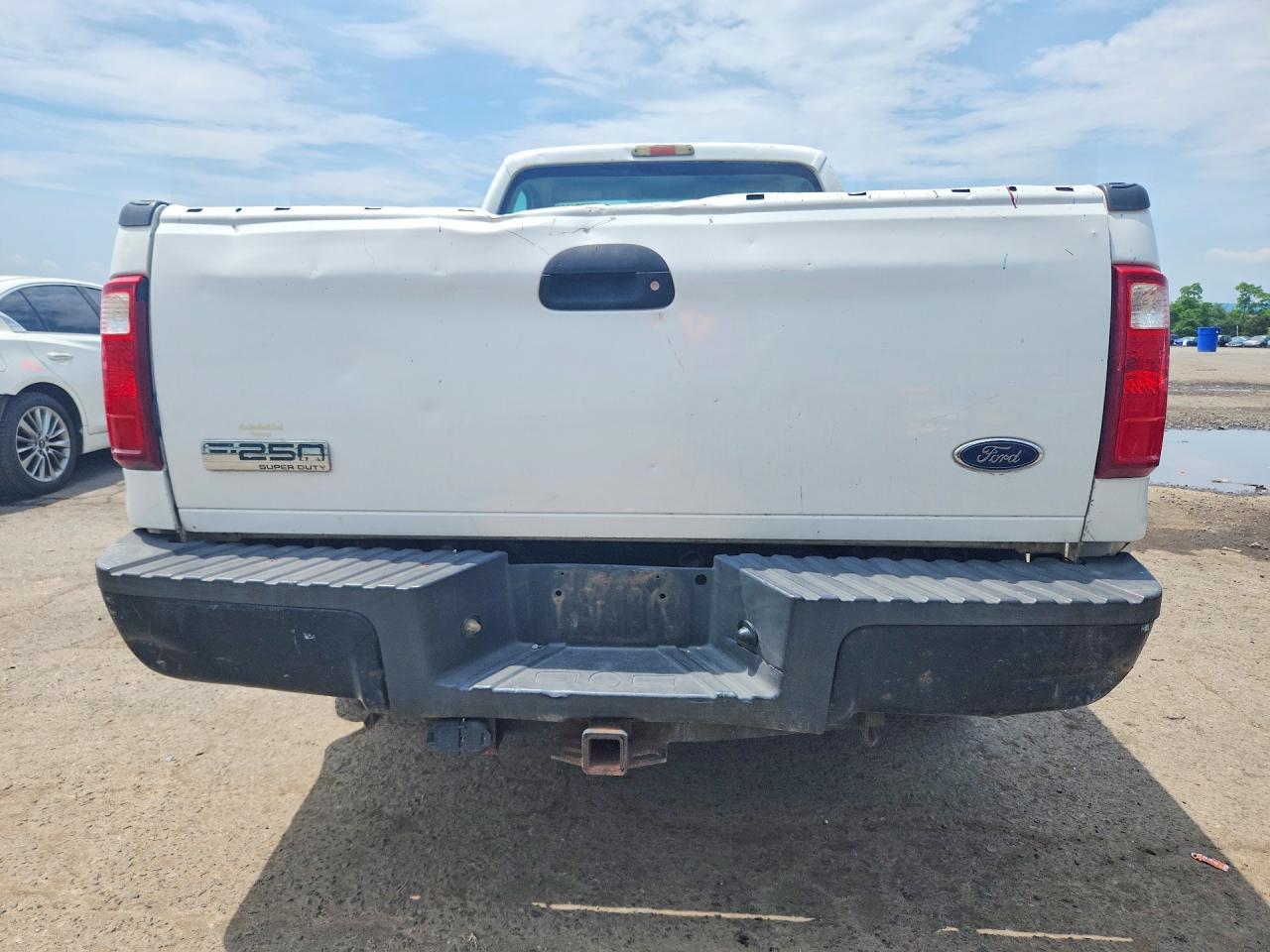 2008 Ford F250 Super Duty White vin: 1FTNF20548EE51331