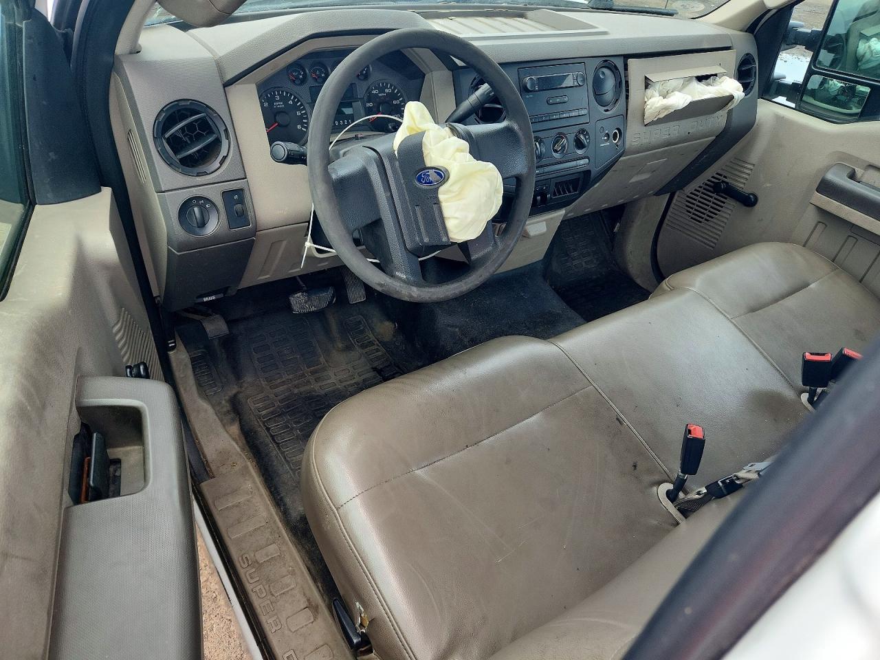 2008 Ford F250 Super Duty White vin: 1FTNF20548EE51331