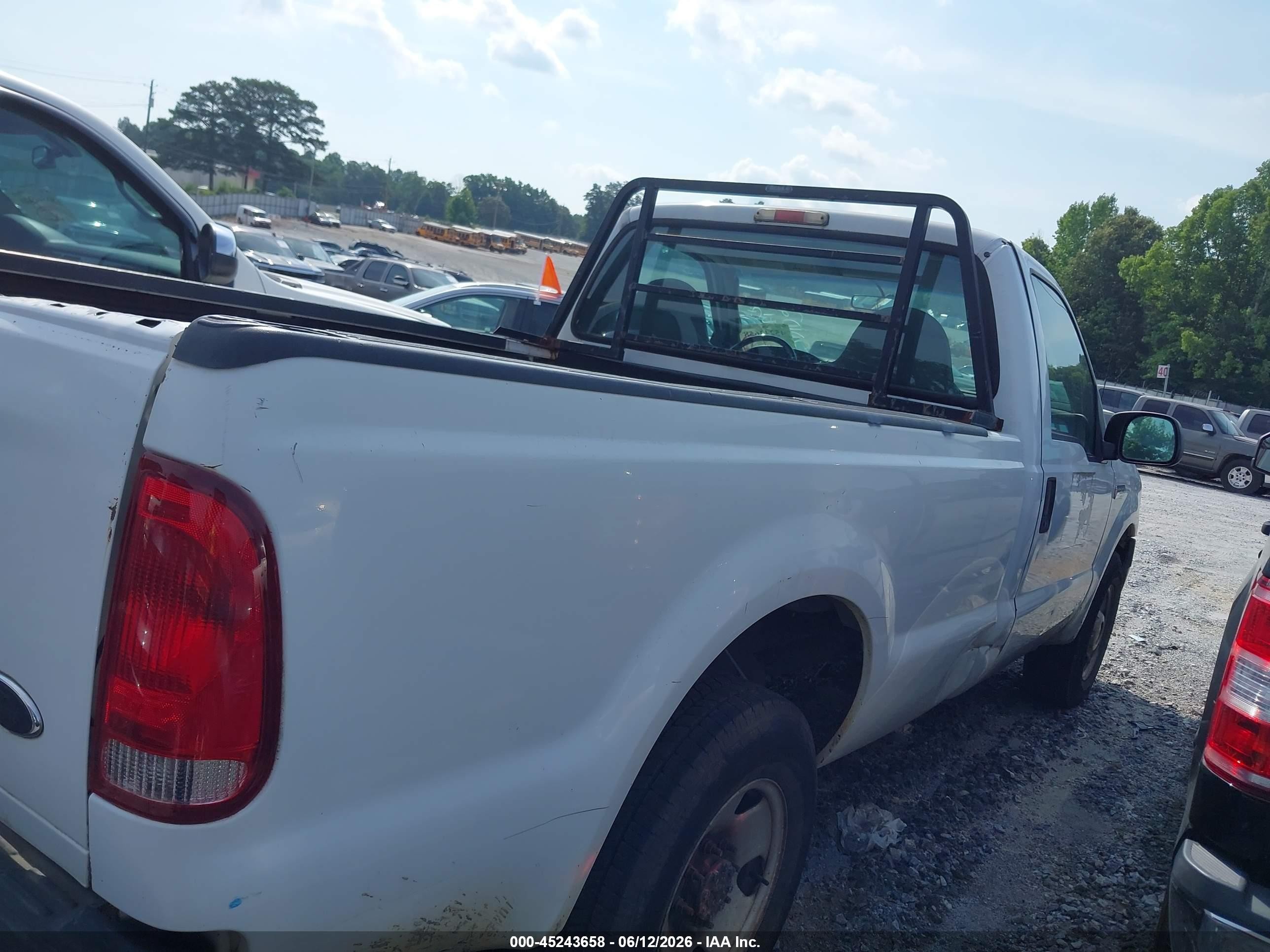 2007 Ford F-250 Xl/xlt White vin: 1FTNF20567EA60387