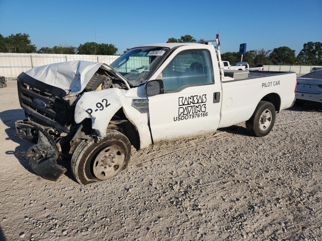 2008 Ford F250 Super Duty White vin: 1FTNF20578EB01174