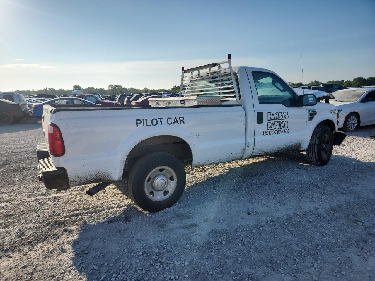2008 Ford F250 Super Duty White vin: 1FTNF20578EB01174