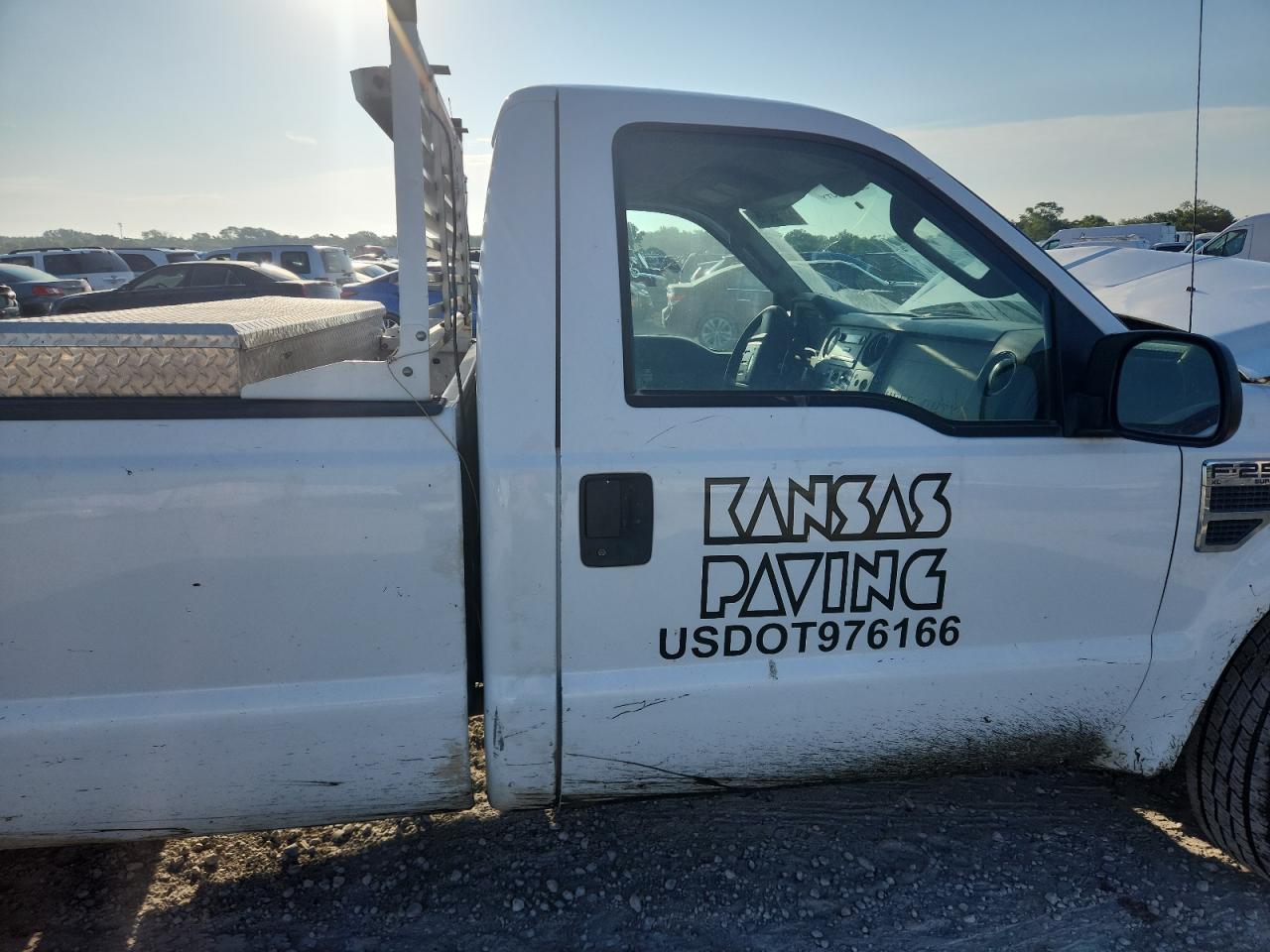 2008 Ford F250 Super Duty White vin: 1FTNF20578EB01174